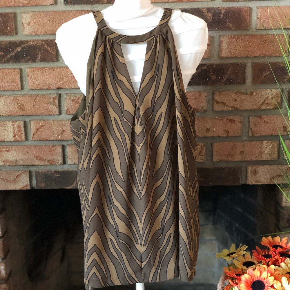 Banana Republic sleeveless zebra print  blouse